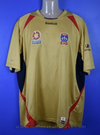 Newcastle Jets Home football shirt 2009 - 2010