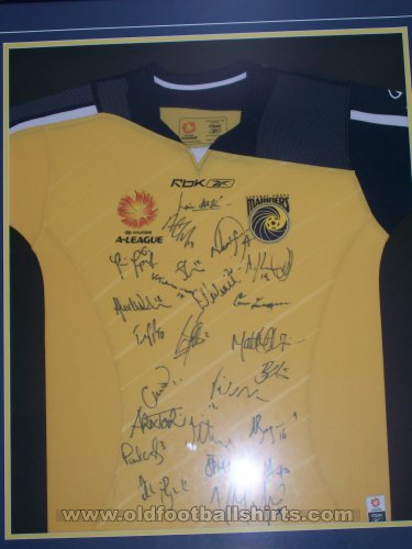 Central Coast Mariners Home football shirt 2005 - 2007