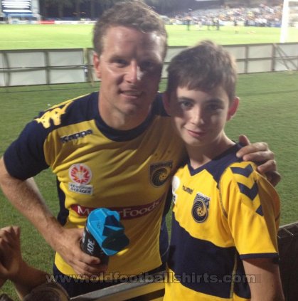 Central Coast Mariners Home football shirt 2012 - ?