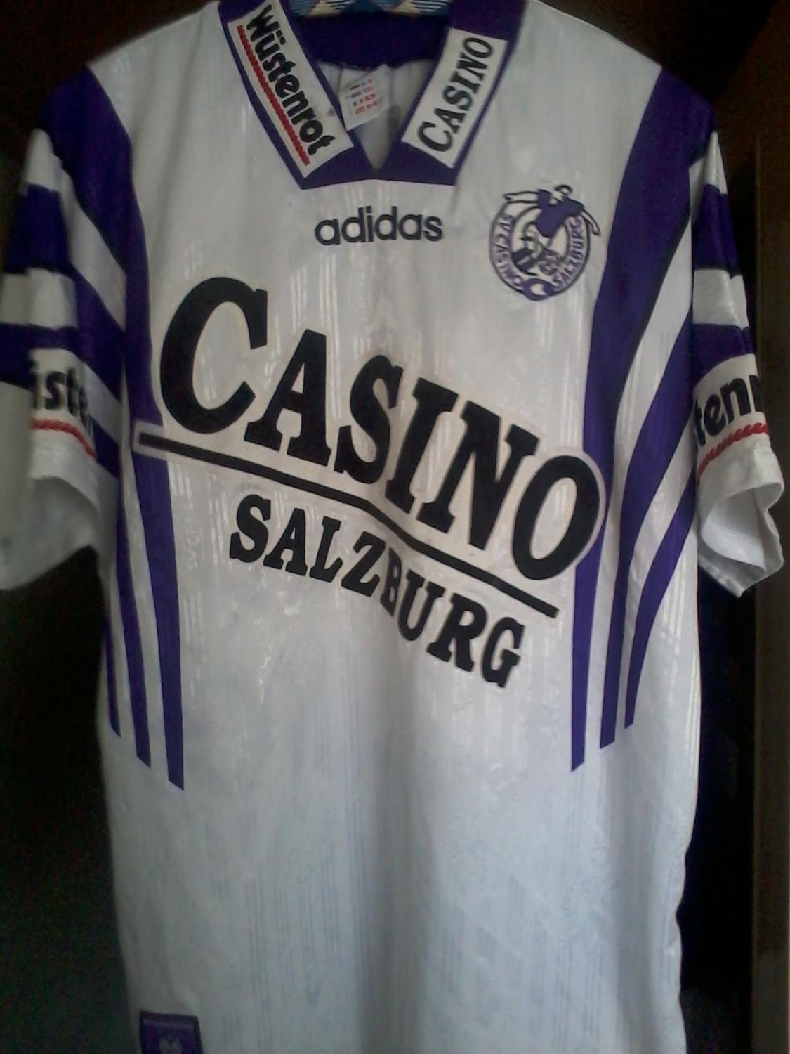 Maillots Salzbourg : Tenues de match officielles