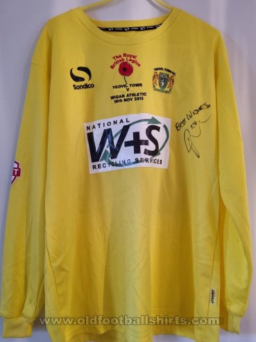 Yeovil Town Goalkeeper football shirt 2013 - 2014