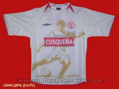 Universitario Special football shirt 2005