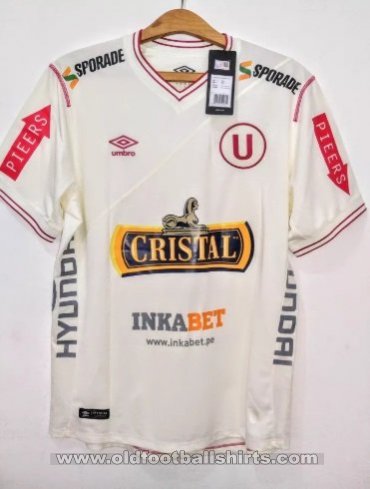 Universitario Home football shirt 2015