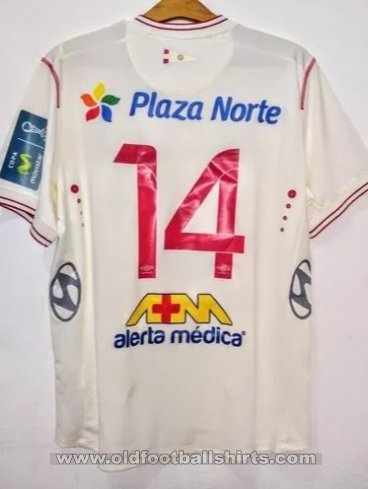 Universitario Home football shirt 2015