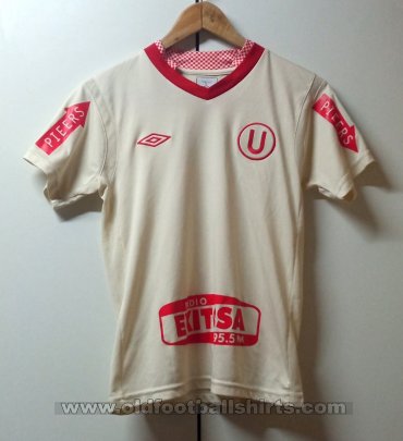 Universitario Home football shirt 2012