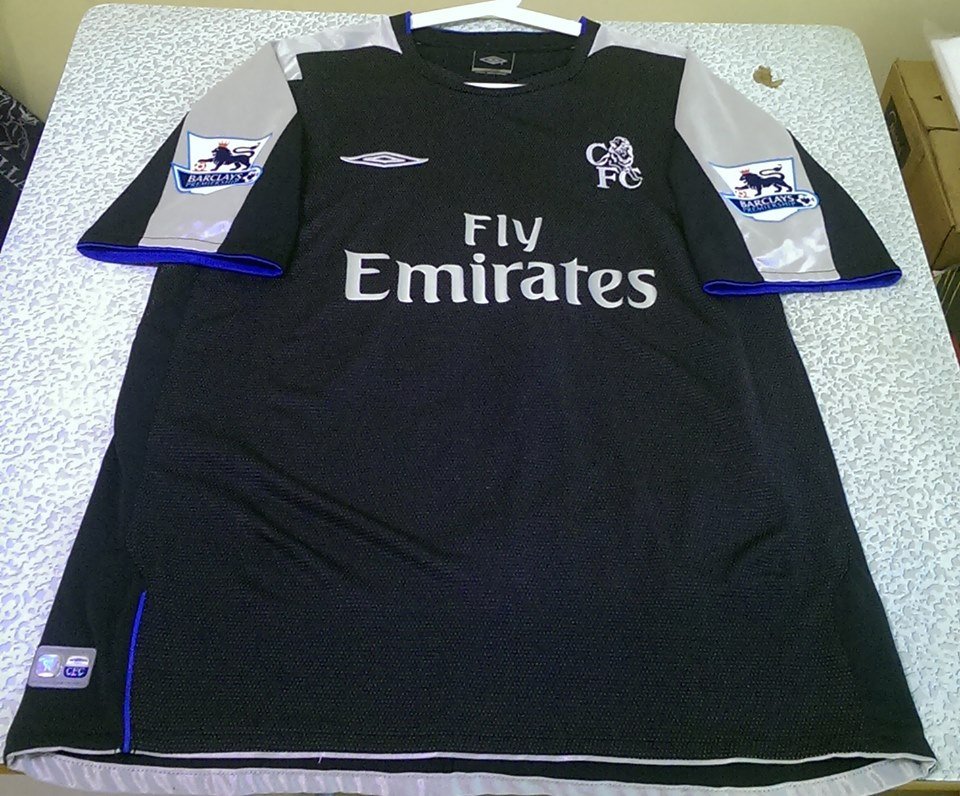 Chelsea Away football shirt 2004 - 2005. Sponsored by Emirates