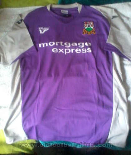 Barnet Dritte Fußball-Trikots 2009 - 2010