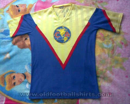 Club America Training/Leisure football shirt 1980 - 1985