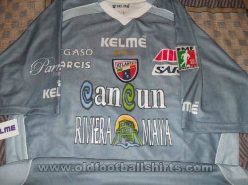 Atlante Goalkeeper football shirt 2010 - 2011