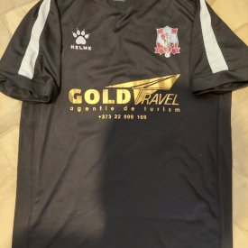 Sfântul Gheorghe Suruceni Home football shirt 2015 - 2017 sponsored by Gold Travel