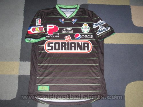 Santos Laguna Away football shirt 2010