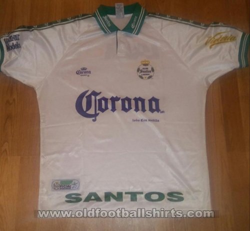 Santos Laguna Training/Leisure football shirt (unknown year)