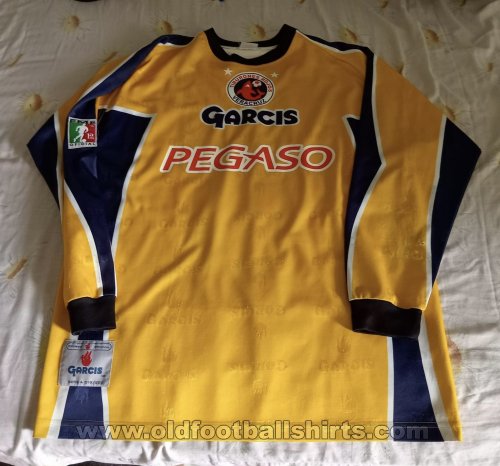 Tiburones  Goalkeeper football shirt 2000 - 2001