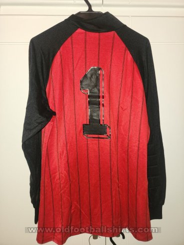 Jeunesse Sportive Kairouanaise Goalkeeper football shirt 1985 - 1986