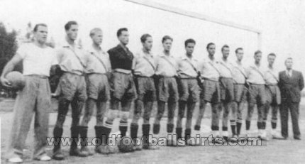 Club Universidad Nacional Home football shirt 1961 - ?