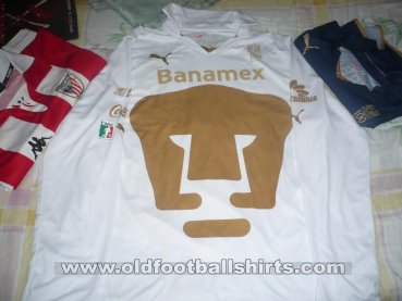 Club Universidad Nacional Home football shirt 2010 - 2011