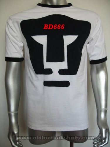Club Universidad Nacional Away football shirt 1975