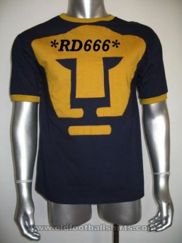 Club Universidad Nacional Home football shirt 1975
