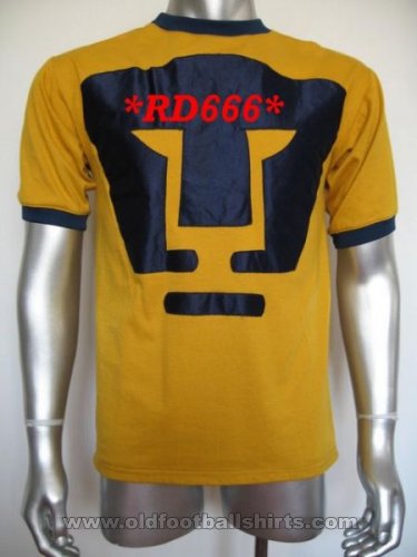 Club Universidad Nacional Third football shirt 1975