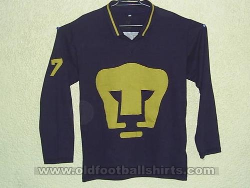 Club Universidad Nacional Home football shirt 1977