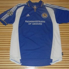 Dynamo Kiev Home football shirt 2001 - 2002 sponsored by Prominvestbank of Ukraine