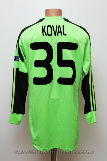 Dynamo Kiev Goalkeeper football shirt 2013 - 2014