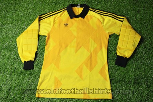 Dynamo Kiev Goalkeeper football shirt 1985 - 1987