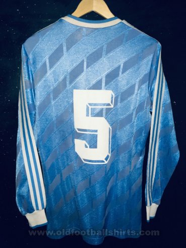 Dynamo Kiev Away football shirt 1988