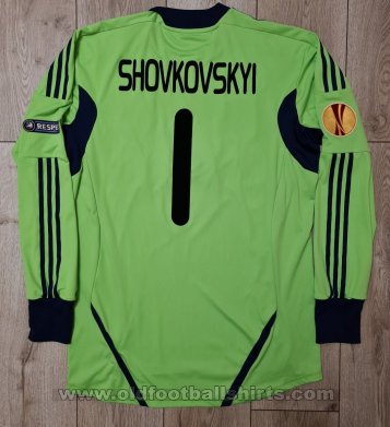 Dynamo Kiev Goalkeeper football shirt 2011 - 2012