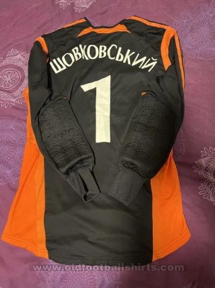 Dynamo Kiev Goalkeeper football shirt 2005 - 2006