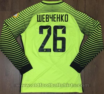 Shakhtar Donetsk Goalkeeper football shirt 2016 - 2017