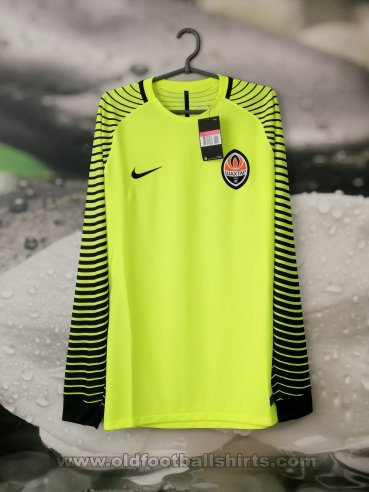 Shakhtar Donetsk Goalkeeper football shirt 2016 - 2017