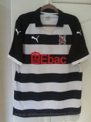Darlington Home futbol forması 2018 - 2019