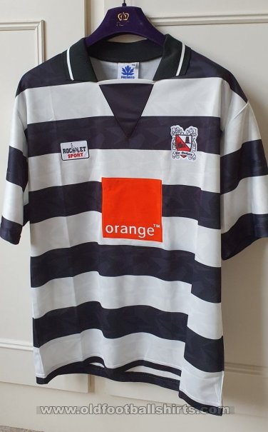 Darlington Home football shirt 1995 - 1996