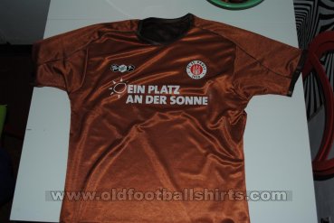 St Pauli Home football shirt 2010 - 2011