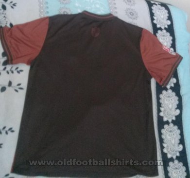 St Pauli Training/Leisure football shirt 2010 - ?