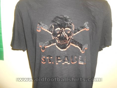 St Pauli Training/Leisure football shirt (unknown year)
