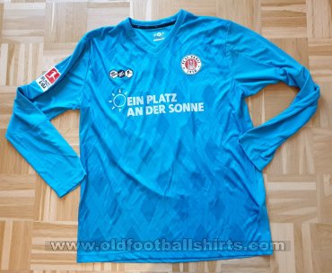 St Pauli Goalkeeper football shirt 2010 - 2011