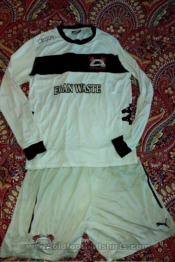 Pontypridd Town Home futbol forması 2016 - 2017