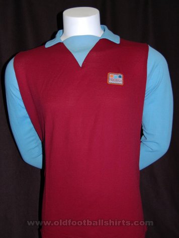 FC Dordrecht Home football shirt 1977 - 1978