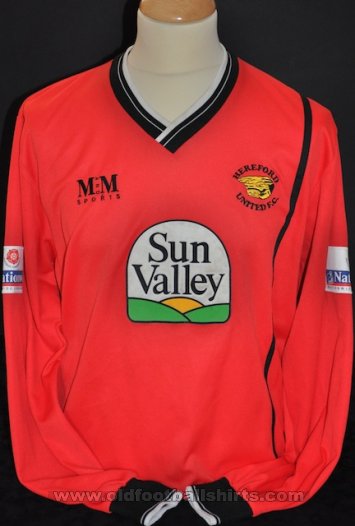 Hereford Away football shirt 2001 - 2003