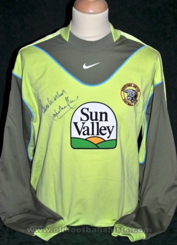 Hereford Goalkeeper football shirt 2004 - 2005