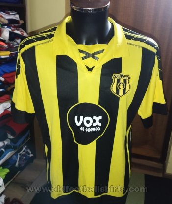 Guaraní de Trinidad Home football shirt (unknown year)