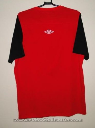 Athletico Paranaense Training/Leisure football shirt 2011