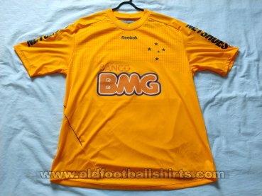 Cruzeiro Goalkeeper football shirt 2011