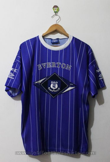 Everton Training/Leisure football shirt 1994 - 1995