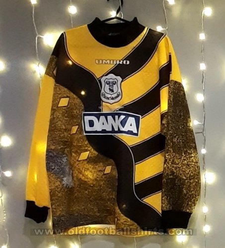 Everton Goalkeeper football shirt 1995 - 1996