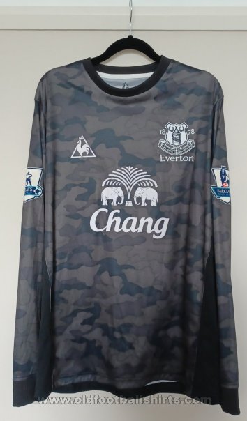 Everton Goalkeeper football shirt 2011 - 2012