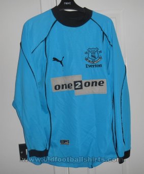 Everton Goalkeeper football shirt 2000 - 2001