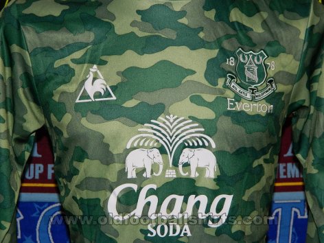 Everton Goalkeeper football shirt 2011 - 2012